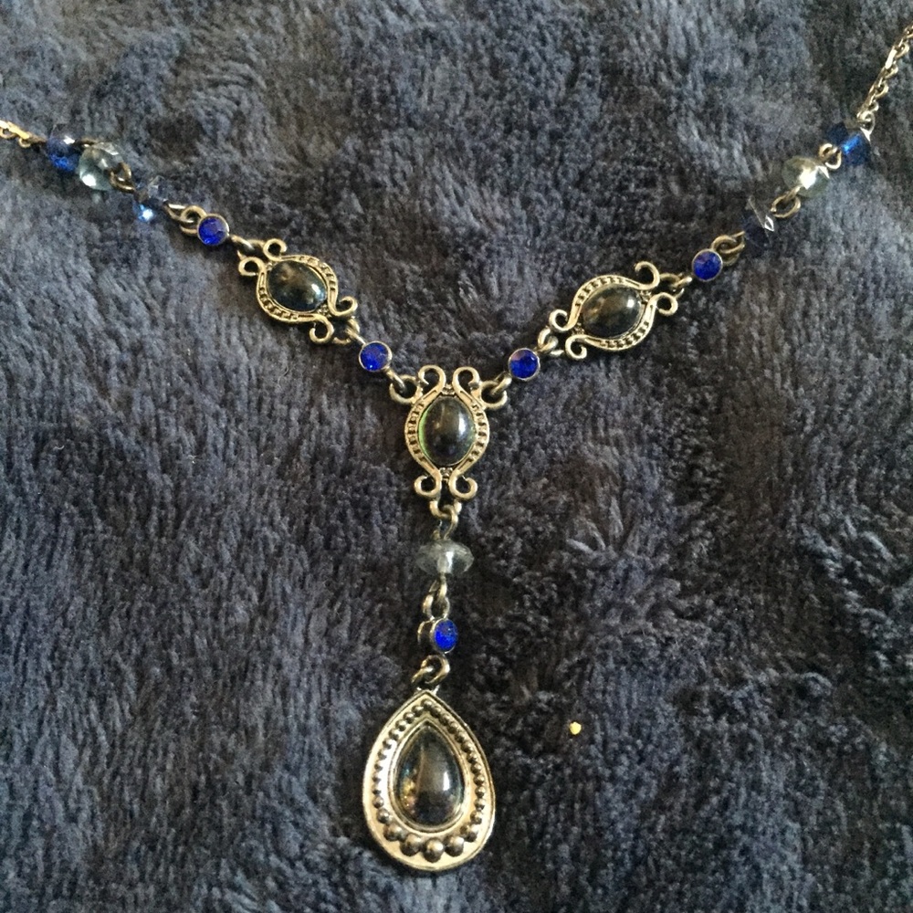 Fashion tear drop necklace